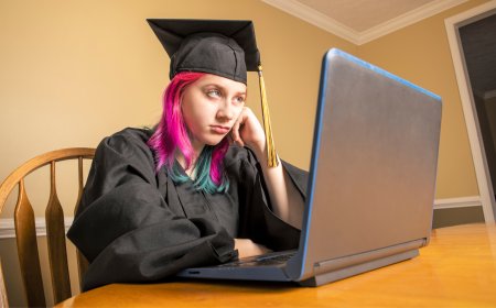 Australian Universities Cancel International Students Enrollment