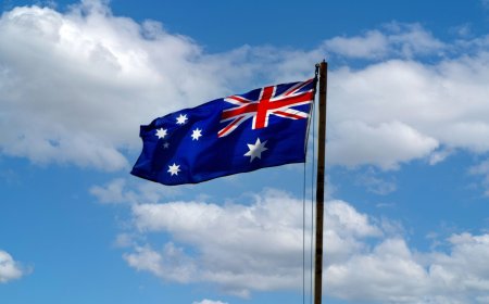 Australia's Net Migration Hits 445,510: Australia's Migration Boom
